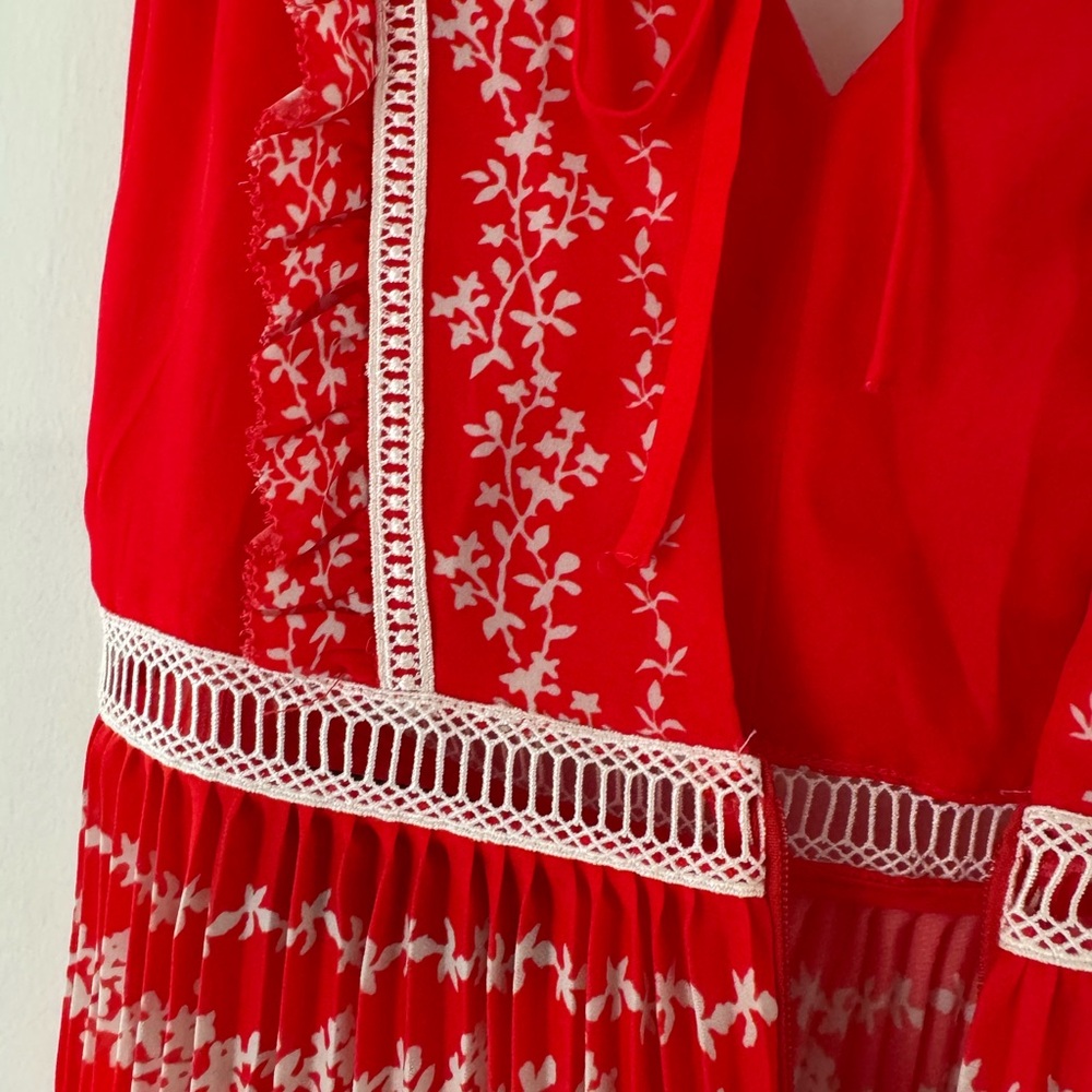 Self-Portrait Red & White Accordion Detailed Mini Dress 0 - Picture 9 of 9